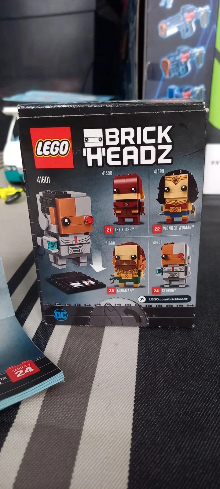 Lego cyborg brickheadz 41601 – photo 3